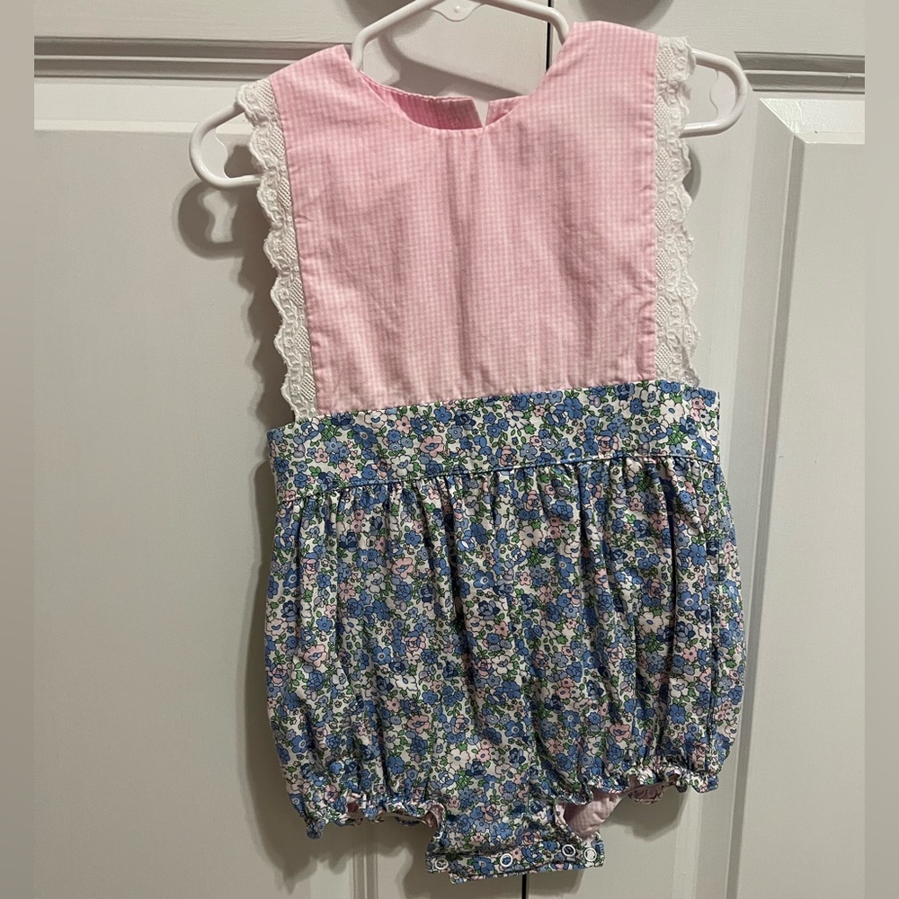 Smocking bird outfit